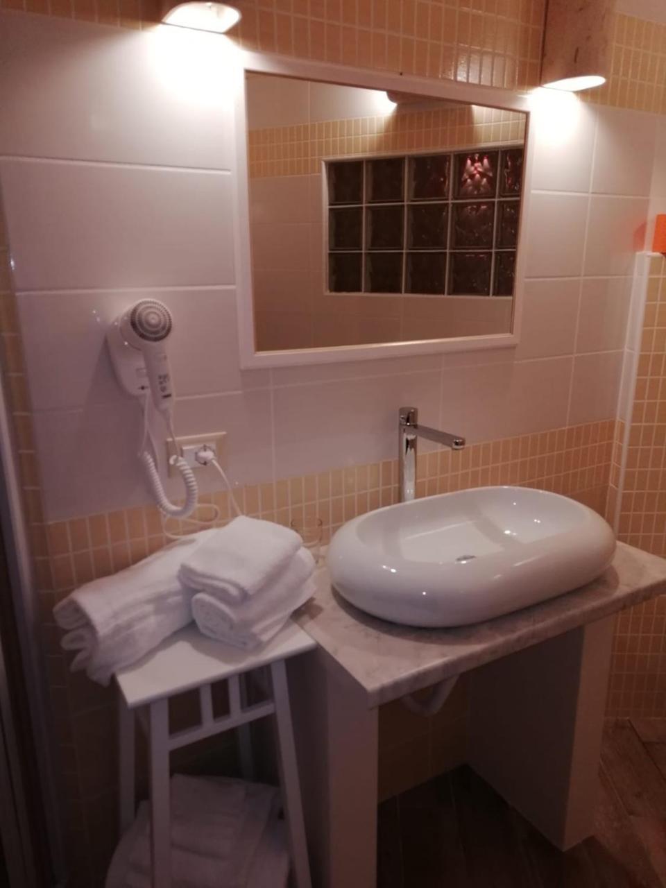 レンデ Le Donne Di Giannino Bed & Breakfast エクステリア 写真